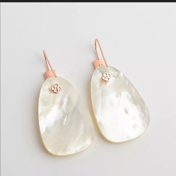 Kendra Scott Marty Rose Gold in Ivory Pearl Drops! - Picture 5 of 5